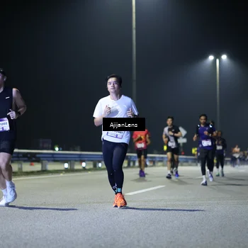 Runner Photo 7330367