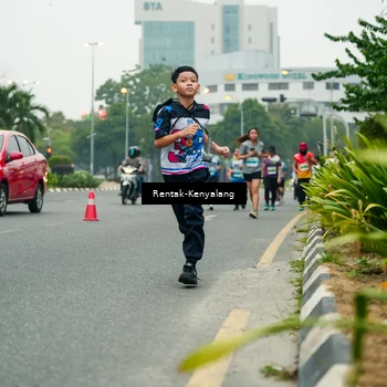 Runner Photo 7330400