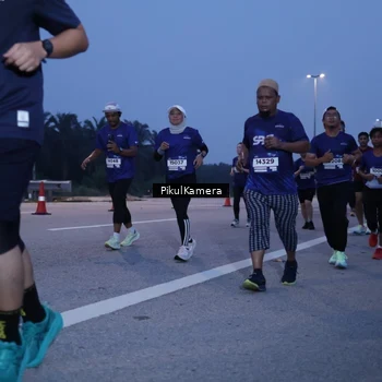 Runner Photo 7330456
