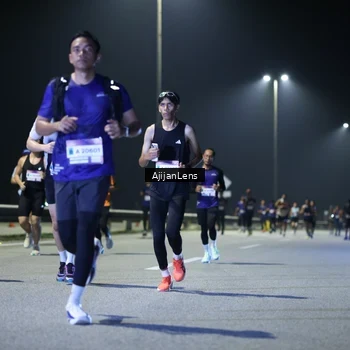 Runner Photo 7330660