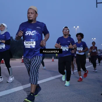 Runner Photo 7330662