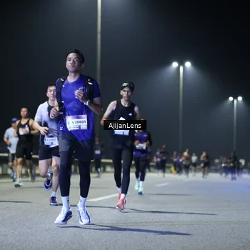 Runner Photo 7330665