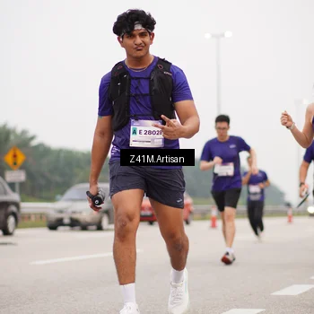 Runner Photo 7330674
