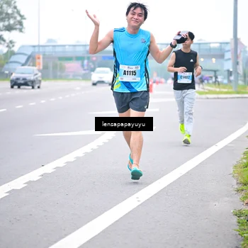 Runner Photo 7330682