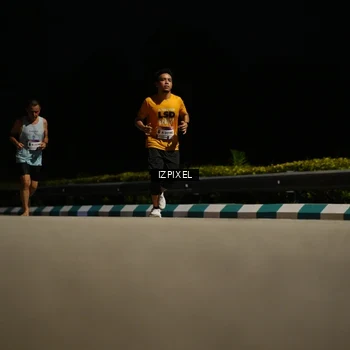 Runner Photo 7330708