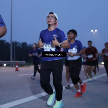 Runner Photo 7330710