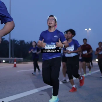 Runner Photo 7330728