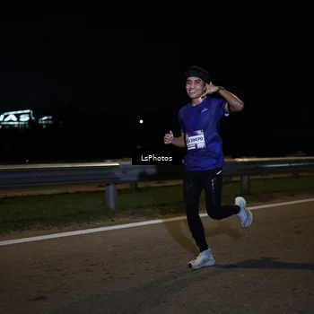 Runner Photo 7330731