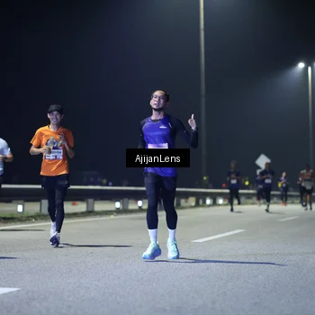 Runner Photo 7330735