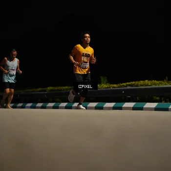 Runner Photo 7330781