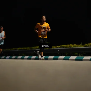 Runner Photo 7330851