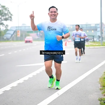 Runner Photo 7330862