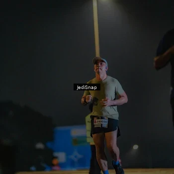 Runner Photo 7330863