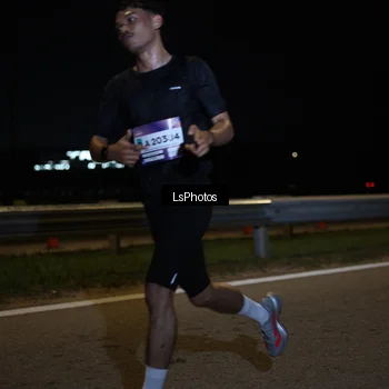 Runner Photo 7330904