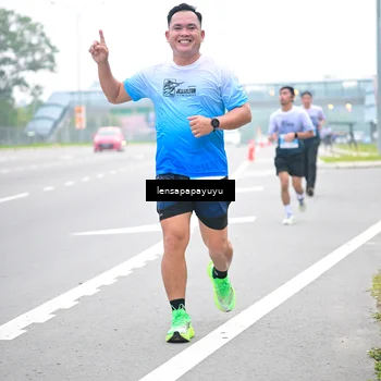 Runner Photo 7330909