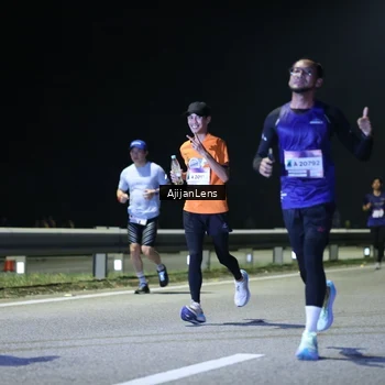 Runner Photo 7330913