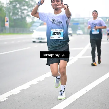Runner Photo 7331000