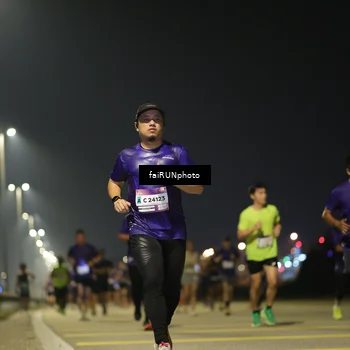 Runner Photo 7331003