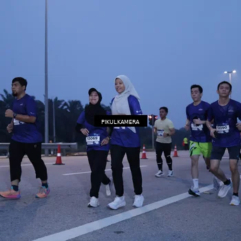 Runner Photo 7331009