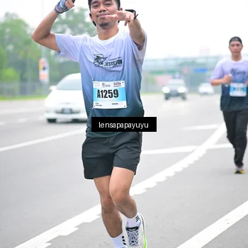 Runner Photo 7331012