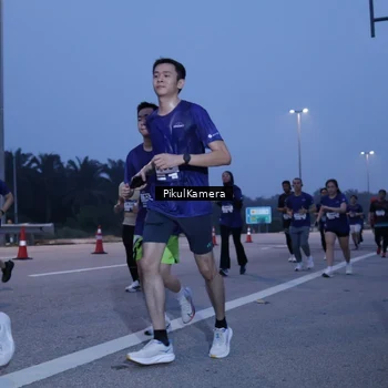 Runner Photo 7331069