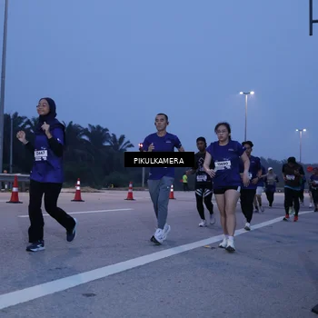 Runner Photo 7331113