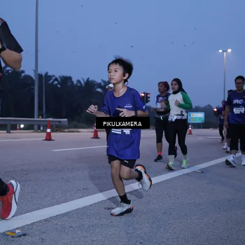 Runner Photo 7331553