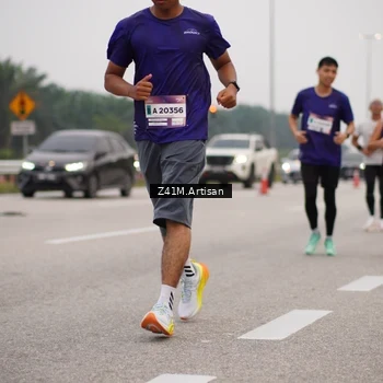 Runner Photo 7331943