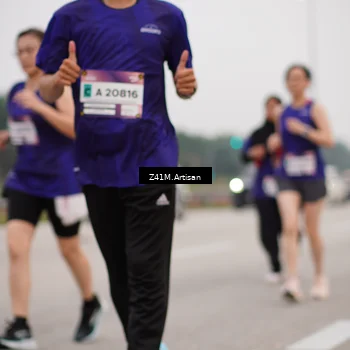 Runner Photo 7332000