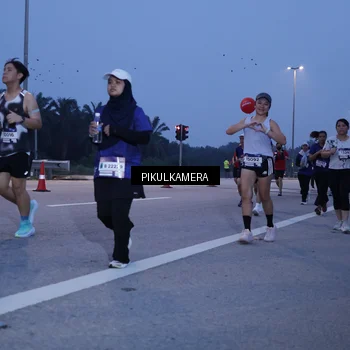 Runner Photo 7332023