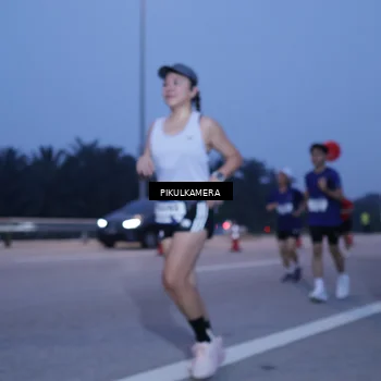 Runner Photo 7332100
