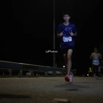 Runner Photo 7332840