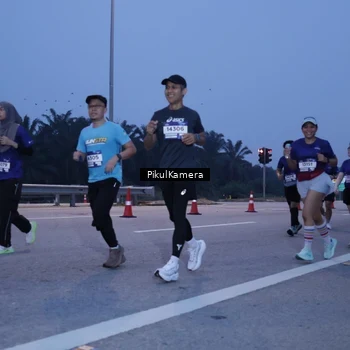Runner Photo 7332843