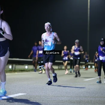 Runner Photo 7332905