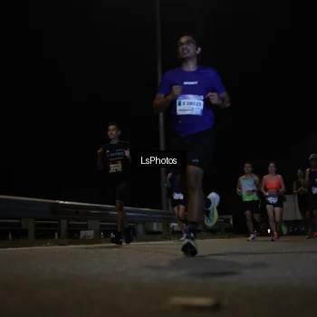 Runner Photo 7332912