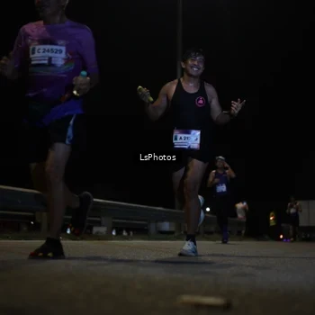 Runner Photo 7333008