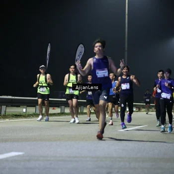 Runner Photo 7333189
