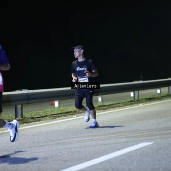 Runner Photo 7333906