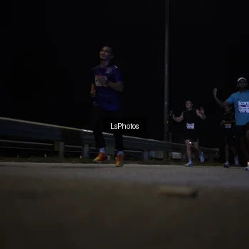 Runner Photo 7334008