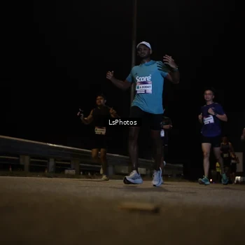 Runner Photo 7334012