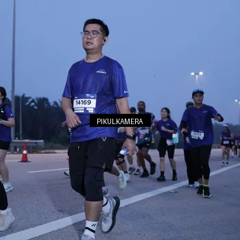 Runner Photo 7334023