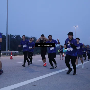Runner Photo 7334702