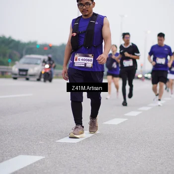 Runner Photo 7334750