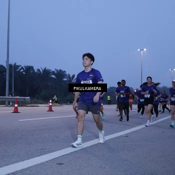 Runner Photo 7334791