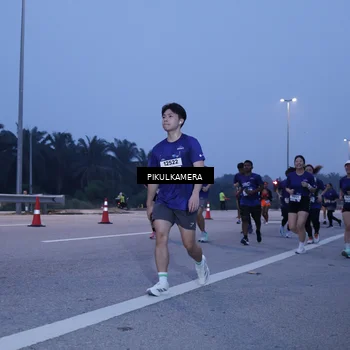 Runner Photo 7334800