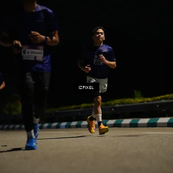 Runner Photo 7335003