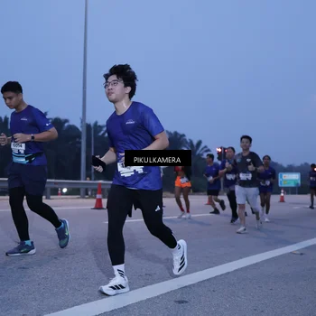 Runner Photo 7335054