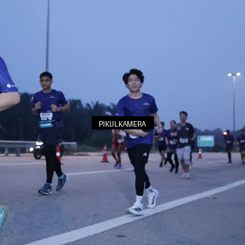 Runner Photo 7335132