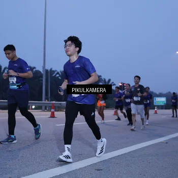Runner Photo 7335140