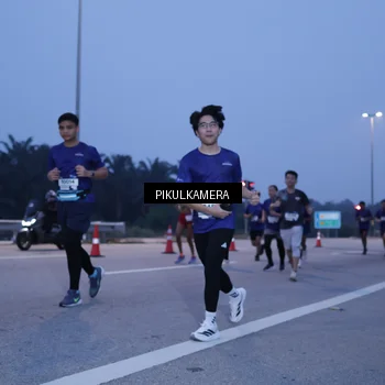 Runner Photo 7335141